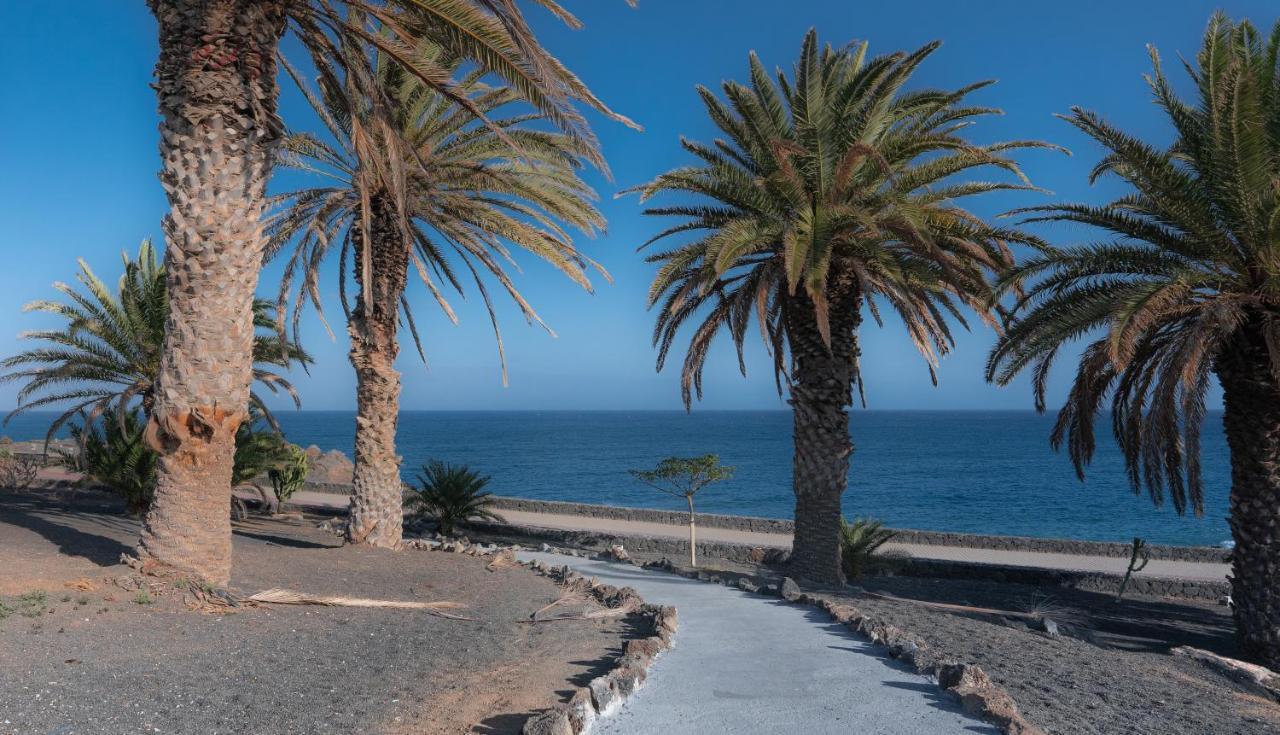 Apartamento En Playa Roca Primer Linea De Mar Costa Teguise Esterno foto